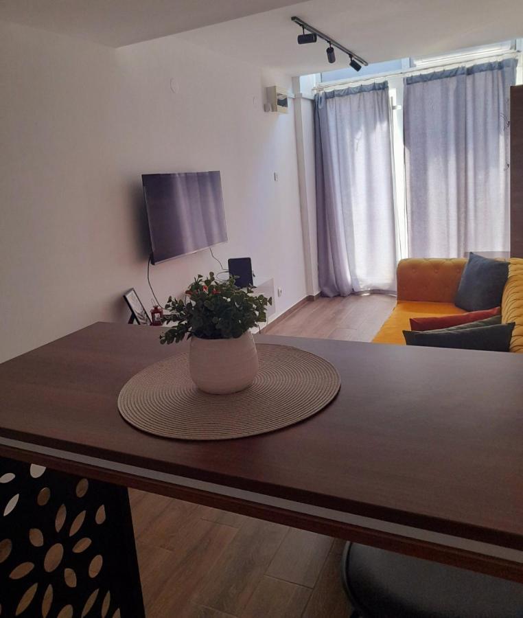Limone Apartmani Ni المظهر الخارجي الصورة